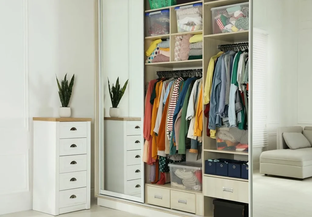 Featured image for New Season, New Wardrobe: A Guide to Closet Organization