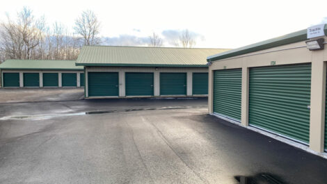 Outdoor storage units